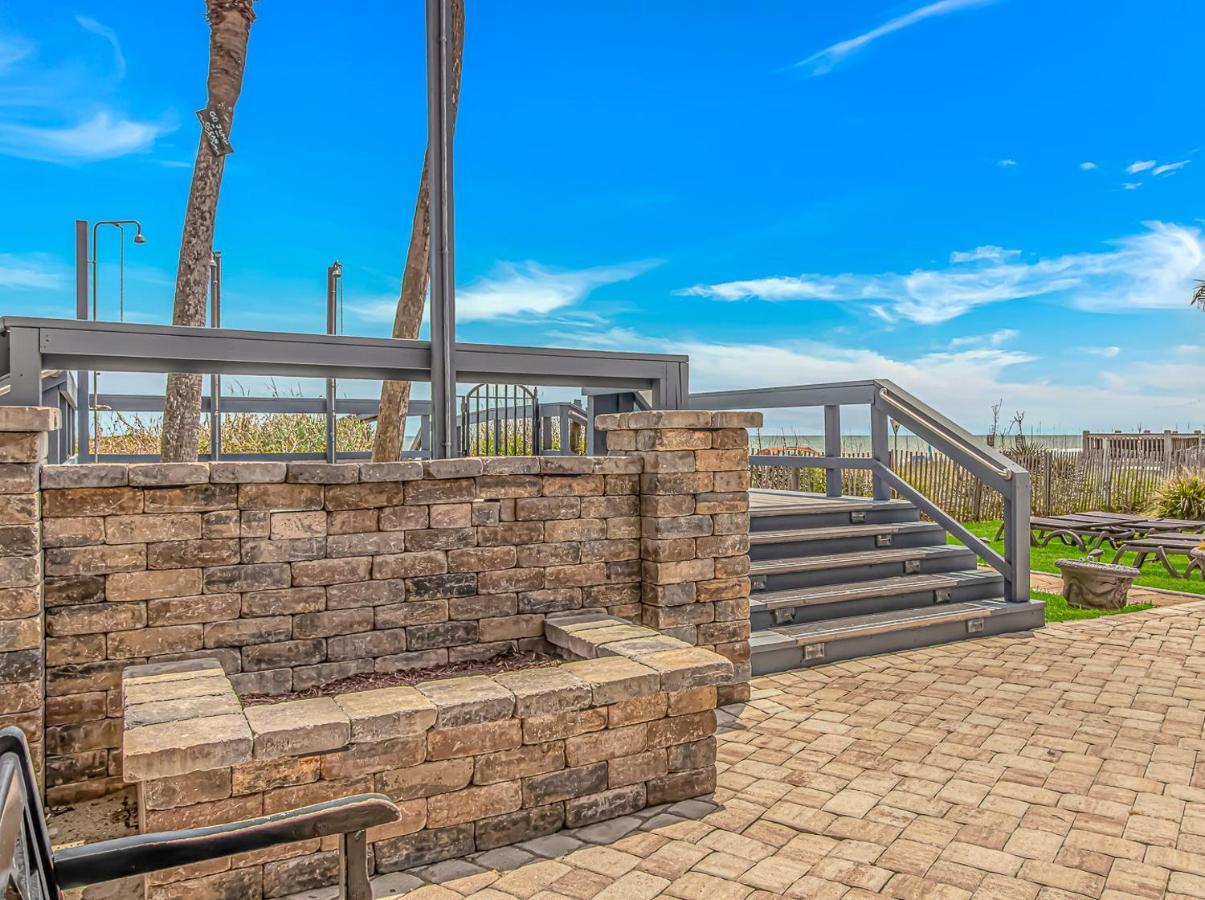 Ocean Reef Resort - Direct Oceanfront Studio - Nicely Updated! Perfect For 2-4 Guests! Unit 401 Миртл-Бич Экстерьер фото